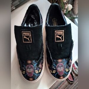 Women's Platform Puma Suede Skull Sneakers Size 9